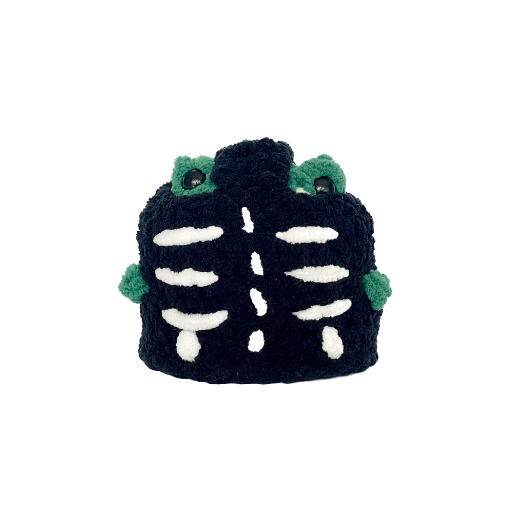 Örgü İskelet Kostümlü Kurbağa Oyuncak – Amigurumi El Yapımı Halloween Dekoru | Zovi