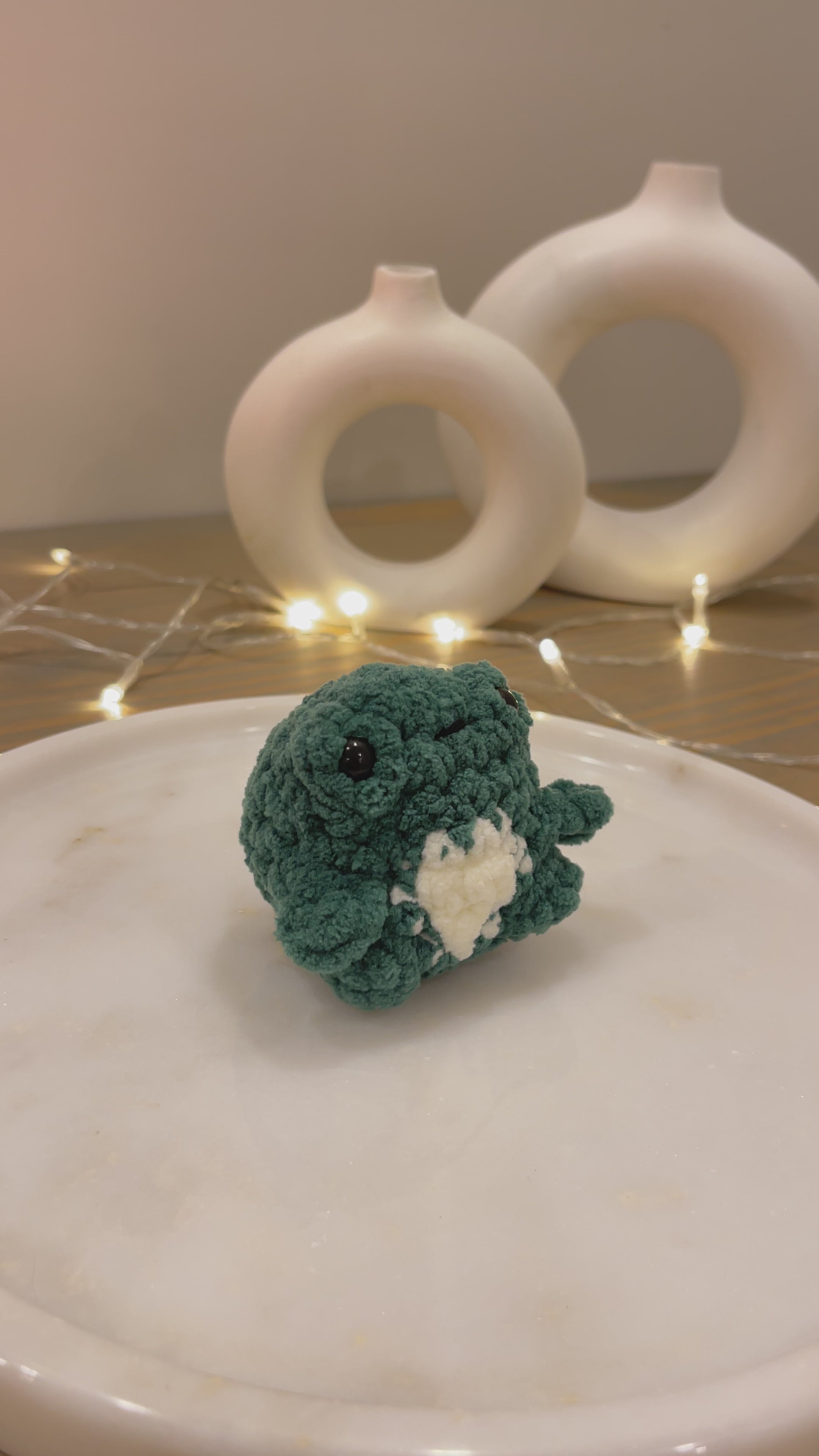 Örgü Kurbağa Oyuncak – Amigurumi El Yapımı Bebek ve Çocuk Oyuncağı | Zovi