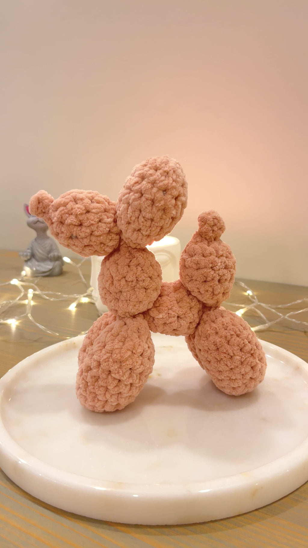 Amigurumi Balon Köpek Oyuncak – El Yapımı Örgü Dekor ve Hediye | Zovi
